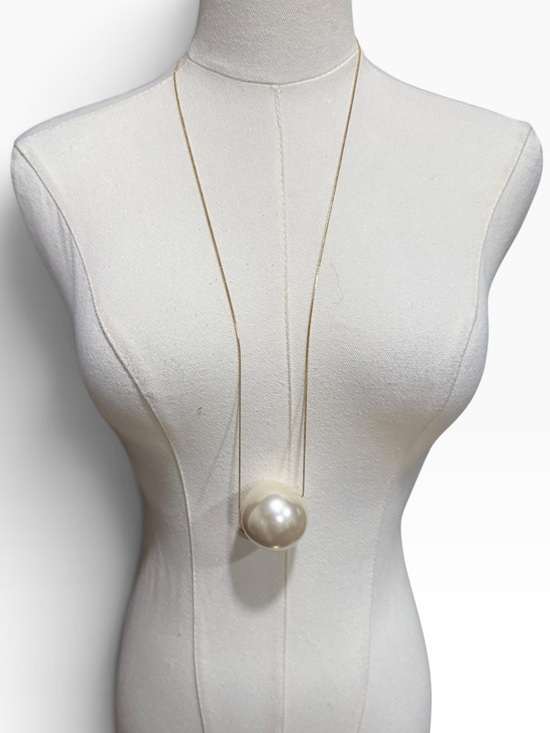 Jewelry - Vintage Oversized Faux Pearl Pendant Necklace Gold Tone Long Statement Modernist